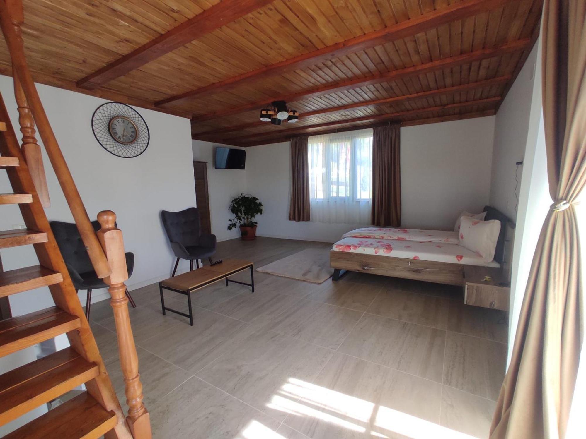 La Hacienda Hotel Chetani Ngoại thất bức ảnh